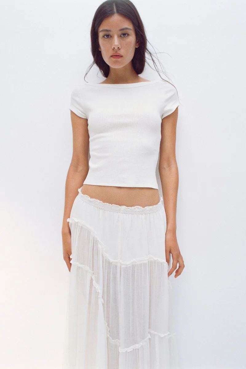 اتش اند ام بلوزة بقبة واسعة وتصميم مرن