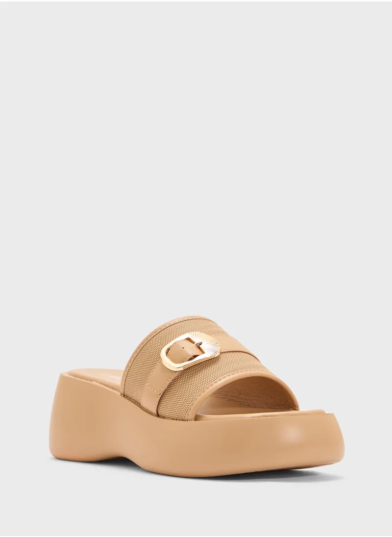اوزو Wedged Sandal
