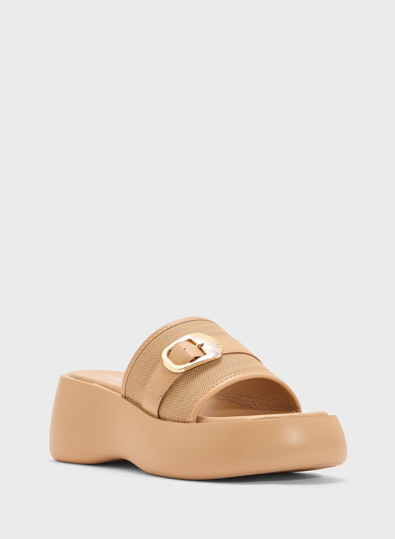 OZZO Wedged Sandal - Image 2