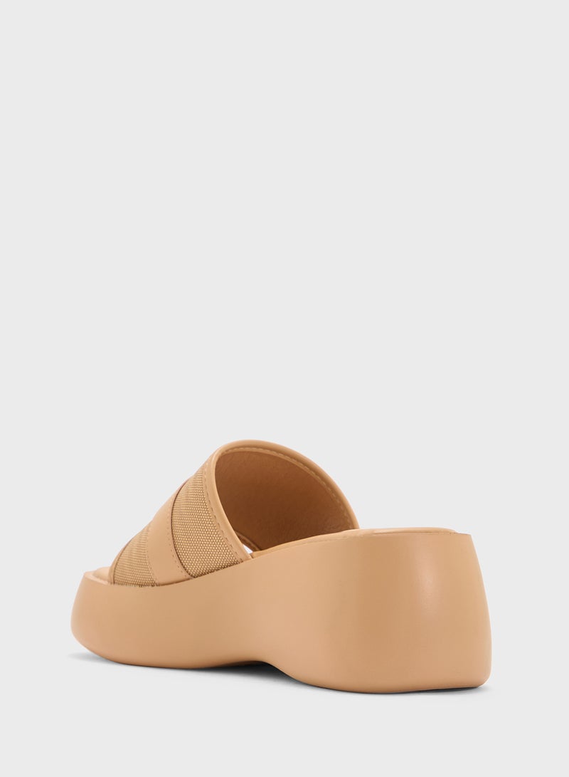 OZZO Wedged Sandal - Image 3