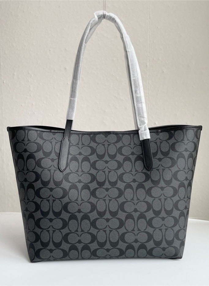 coachoutlet City Tote Bag In Signature Canvas - Image 2