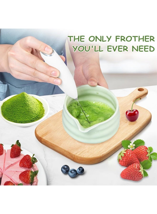 DUNISO مجموعة خفق ماتشا 7 قطع، مجموعة حفل ماتشا يابانية أصلية، صندوق هدايا مجموعة الشاي اليابانية، تشمل خفاقة من الخيزران وملعقة، منخل من الفولاذ المقاوم للصدأ، وعاء سيراميك وحامل خفاقة، قطعة قماش للشاي، خلاط كهربائي، هدية لعشاق الماتشا/الأصدقاء - Image 2