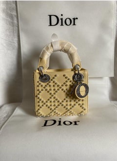 Lady Dior bag with master pearls