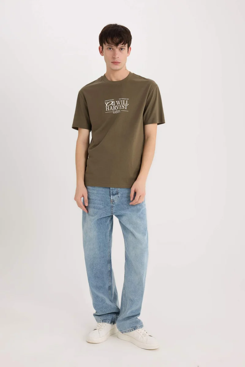 ديفاكتو Regular Fit Crew Neck Printed Short Sleeve T-Shirt