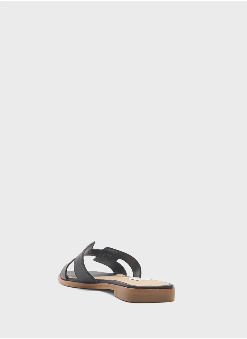 STEVE MADDEN Hadyn Multi Strap Flat Sandals