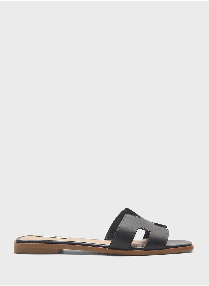 STEVE MADDEN Hadyn Multi Strap Flat Sandals