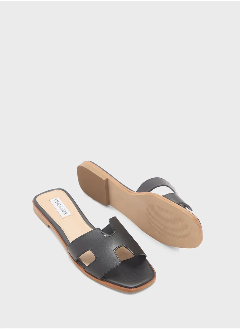 ستيف مادن Hadyn Multi Strap Flat Sandals