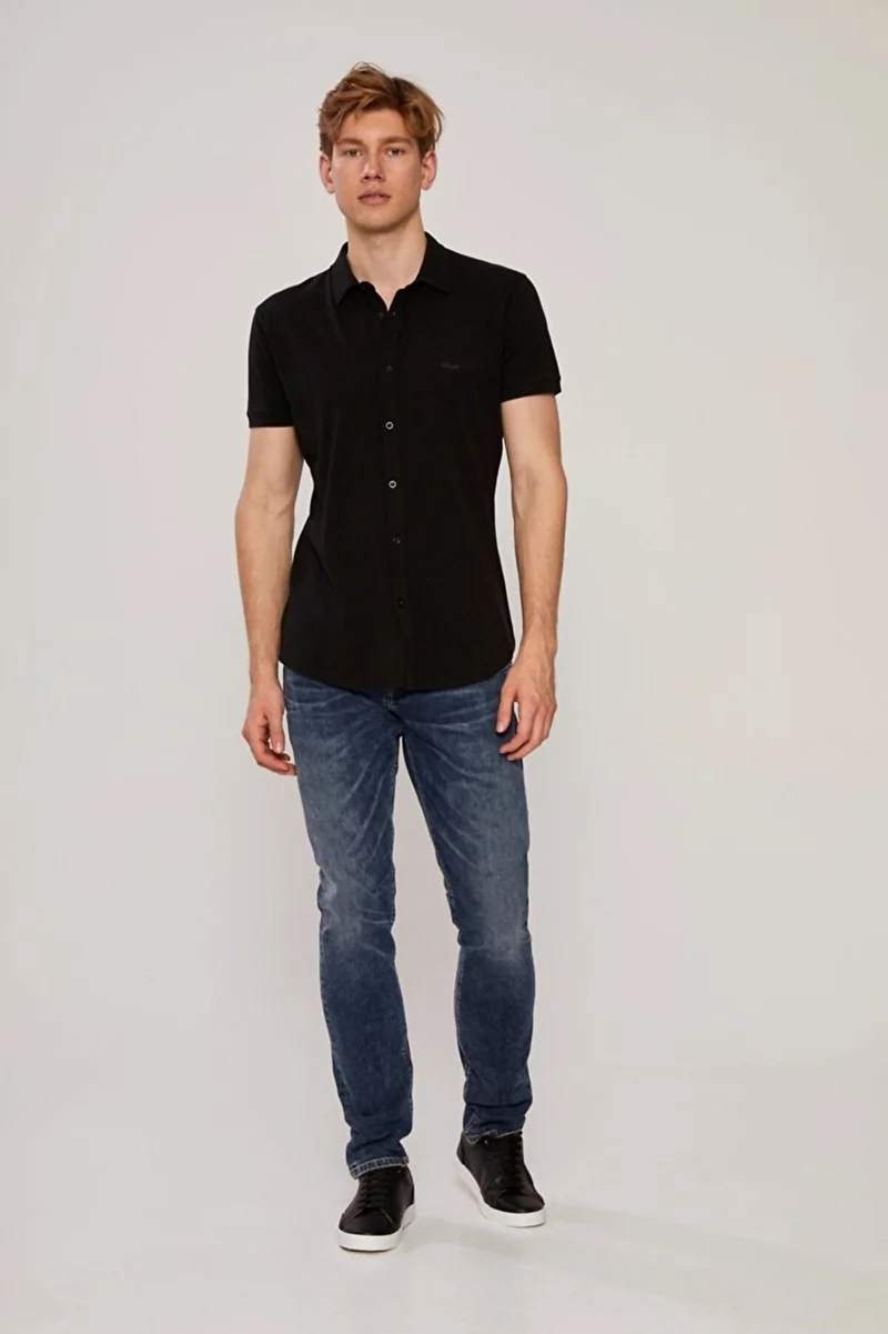 Men's Basic Slim Fit Short Sleeve Black T-shirt