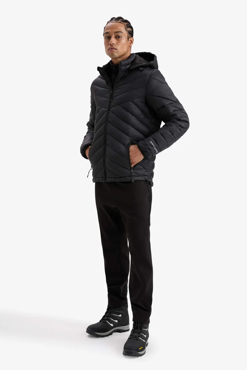 ديفاكتو Water Repellent Slim Fit Puffer Jacket
