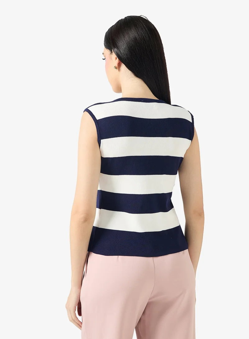 ايلا صدرية مخططة