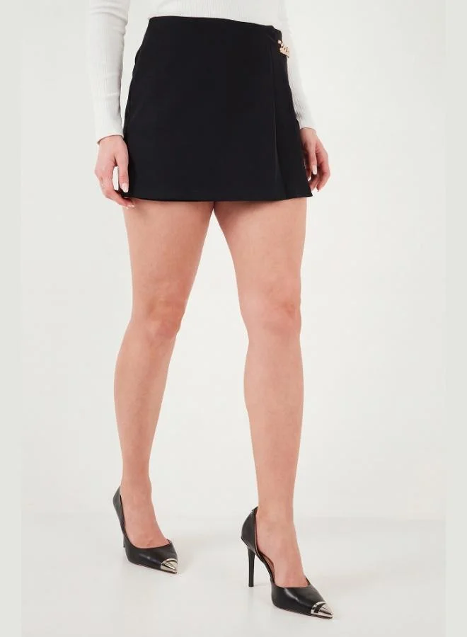 Lela Lela Slim Fit Chain Detail Regular Waist Short Skirt Women's SHORT SKIRT 6522043