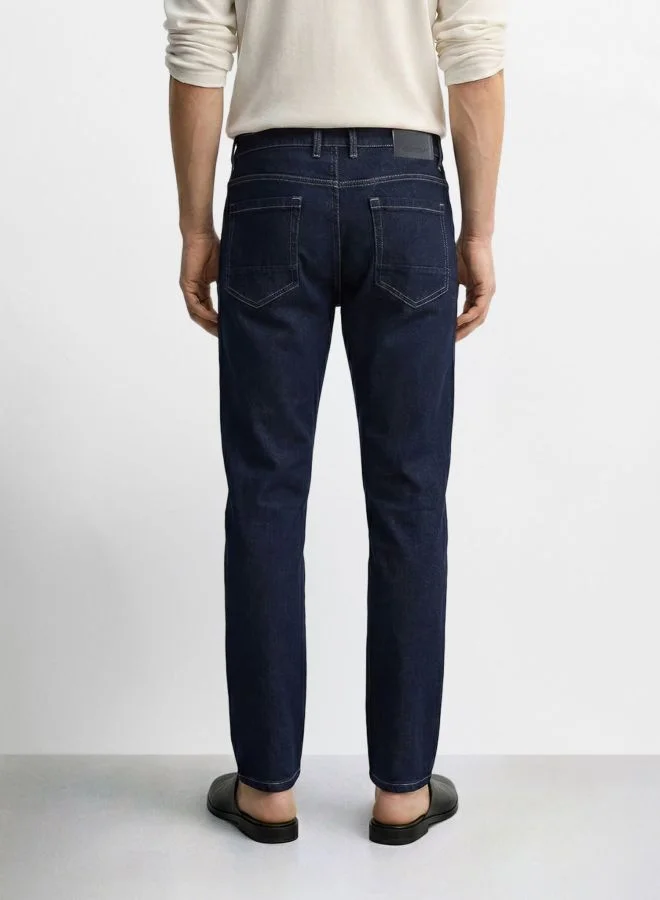 The Indian Garage Co Men Slim Fit Solid Scoop Pocket Mid-Rise Jeans