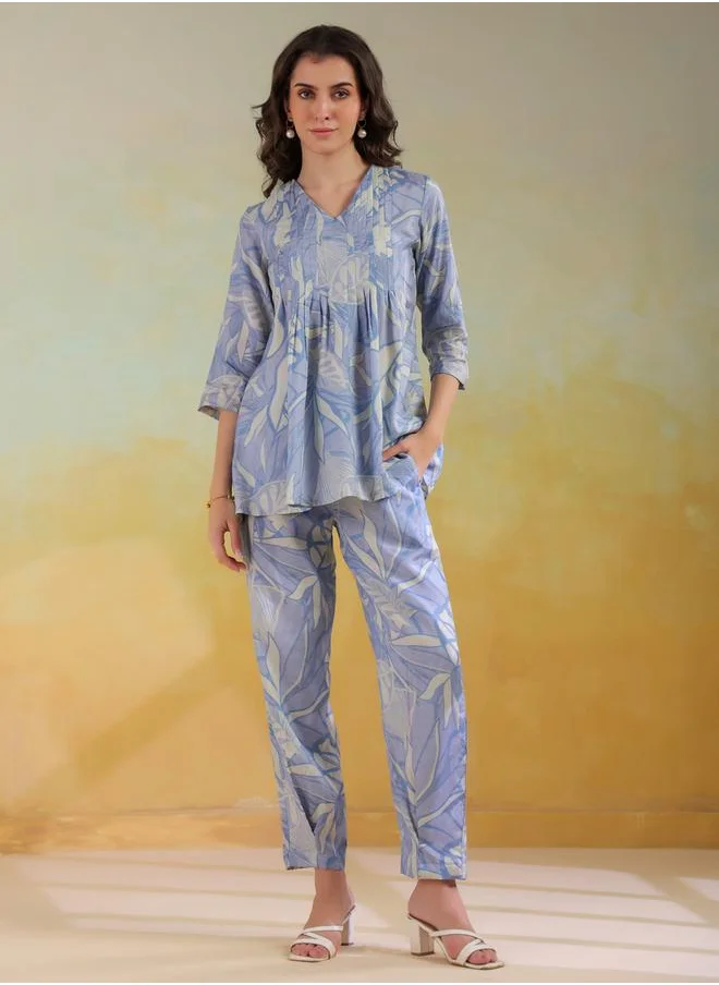 سانسكريتي هومز Sanskrutihomes All-Over Print V Neck Tunic and Trousers Co-Ords
