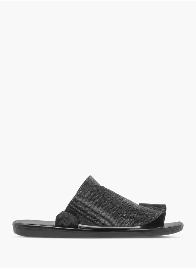 LBL by Shoexpress Men Textured Slip-On Arabic Sandals with Toe Loop Detail  - Image 2