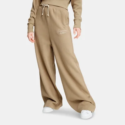 PUMA Women's Classics+ Sweatpants