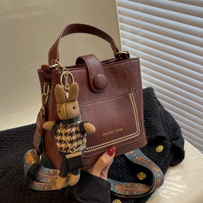 Niche Design Fashion Retro All-Match Commuter Shoulder Crossbody Bag Women'S High-End Texture Bucket Bag - Image 4