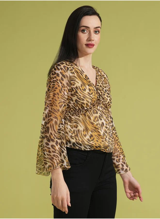 جلو باص Globus Women Animal Print Bell Sleeves Top with Lettuce Edge