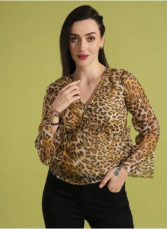 جلو باص Globus Women Animal Print Bell Sleeves Top with Lettuce Edge