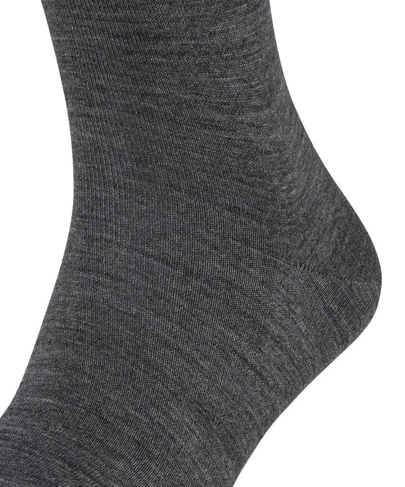 FALKE Men's Airport Socks, Light, Merino Wool Cotton, Crew Length, Classic Formal Socks, Trendy Work Clothing, Grey (Dark Grey 3070), 9.5-10.5, 1 Pair - Image 4