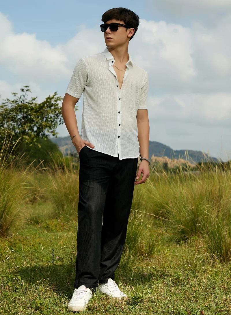 Campus Sutra Men's Daisy White Warp-Tactile Shirt