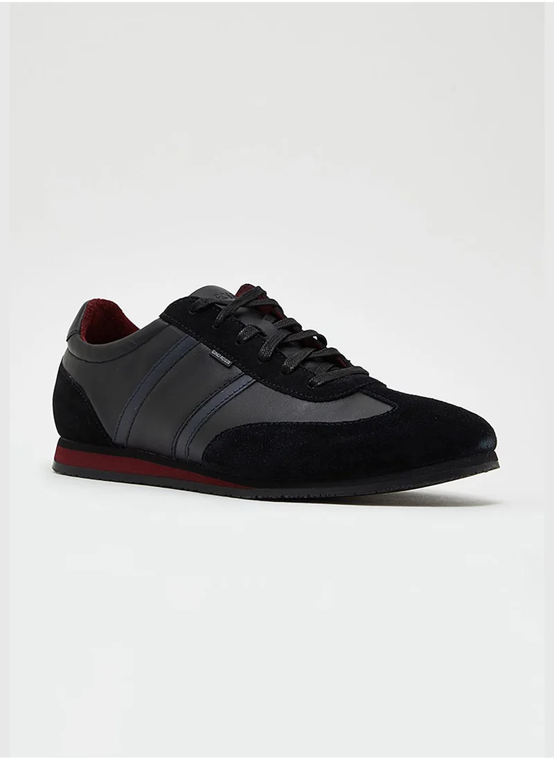 CCC Men's Low Top Sneaker