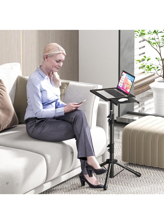 MUNTAQI حامل ثلاثي القوائم قابل للتعديل لجهاز العرض مع صينية ماوس قابلة للإزالة وحامل هاتف مرن، ارتفاع قابل للتعديل من 23.5" إلى 46.5" لتركيب اللابتوب في المكتب، المنزل، المسرح، الاستوديو وإعدادات الدي جي. - Image 2