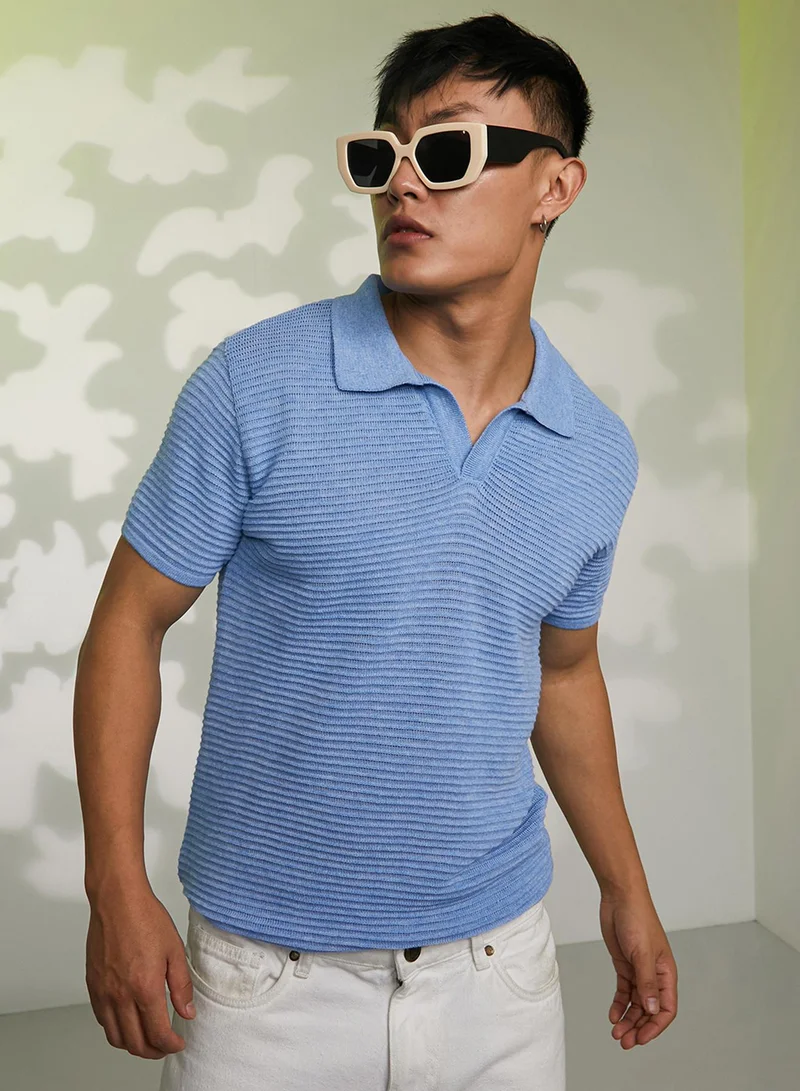 كامبوس سوترا Campus Sutra Men's Cornflower Blue Horizontal-Textured Polo T-Shirt For Casual Wear | Polo Neck | Short Sleeve | Pull On Closure | T-shirt Crafted With Comfort Fit For Everyday Wear
