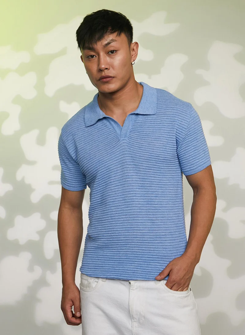 كامبوس سوترا Campus Sutra Men's Cornflower Blue Horizontal-Textured Polo T-Shirt For Casual Wear | Polo Neck | Short Sleeve | Pull On Closure | T-shirt Crafted With Comfort Fit For Everyday Wear