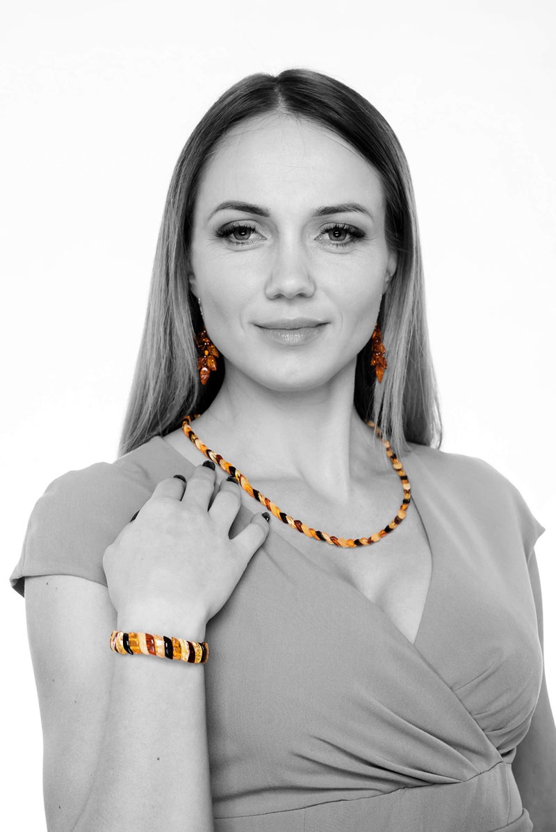 AMBERAGE Natural Baltic Amber Necklace â€“ 100% Genuine Polished Amber Beads, Handmade, Lightweight Gemstone Jewelry â€“ 55 cm (21.6â€) - Image 4