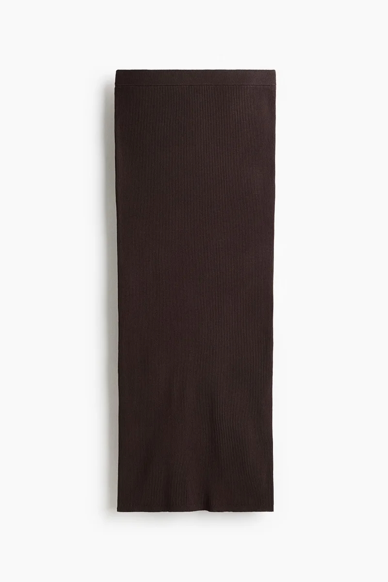 اتش اند ام تنورة من قماش محبوك ومرن