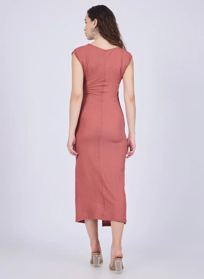 أوجيدر فستان ميدي بديكون بتفاصيل بارزة الملمس