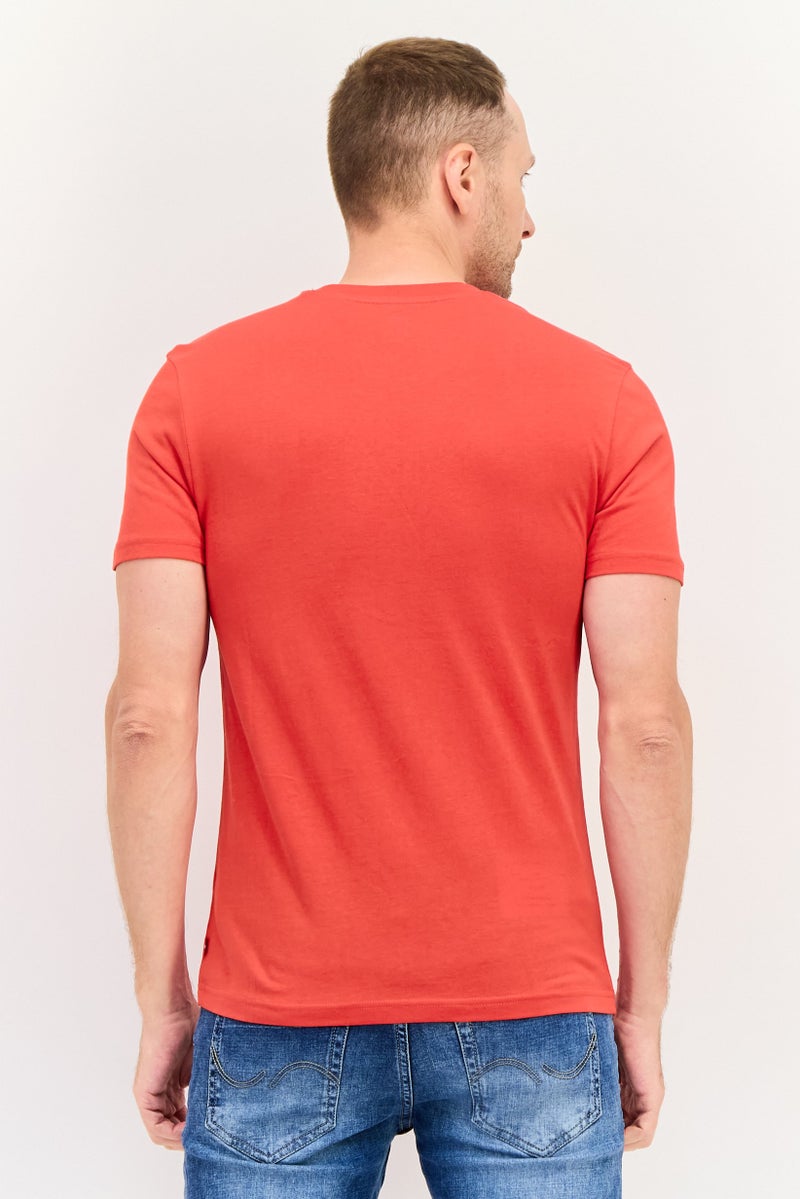 Levi's تي شيرت رجالي بأكمام قصيرة وياقة دائرية بطباعة جرافيك، أحمر - Image 3