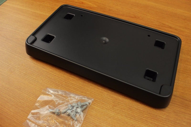 حامل لوحة الترخيص الأمامية لموبار جيب جراند شيروكي OEM