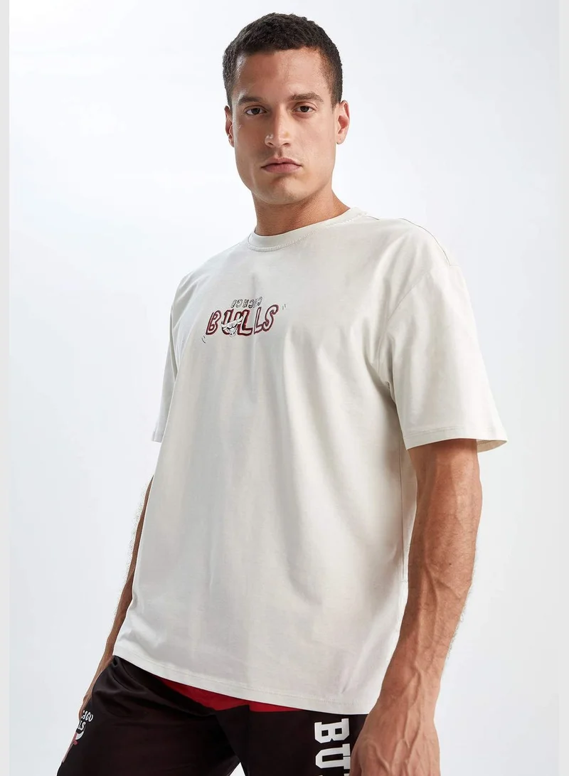 ديفاكتو Oversized Short Sleeve NBA Chicago Bulls Back Printed T-Shirt