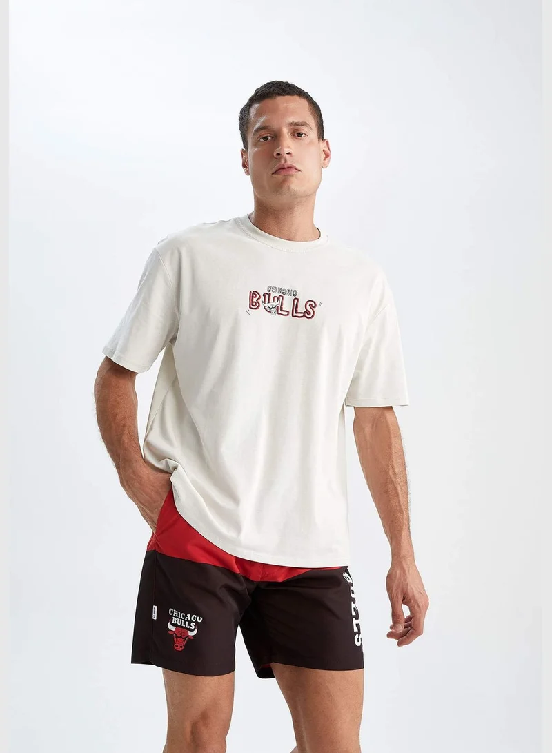 ديفاكتو Oversized Short Sleeve NBA Chicago Bulls Back Printed T-Shirt