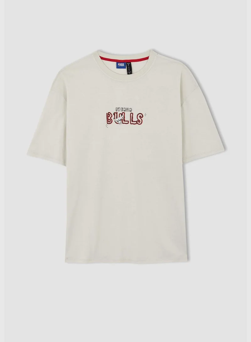 ديفاكتو Oversized Short Sleeve NBA Chicago Bulls Back Printed T-Shirt