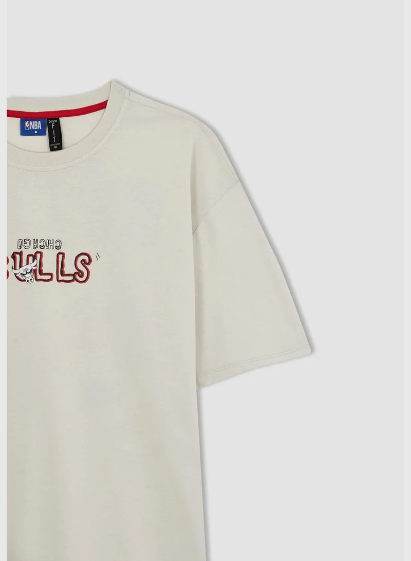 ديفاكتو Oversized Short Sleeve NBA Chicago Bulls Back Printed T-Shirt