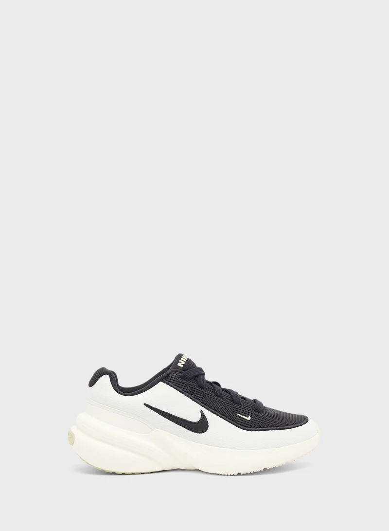 نايكي Nike Uplift SC