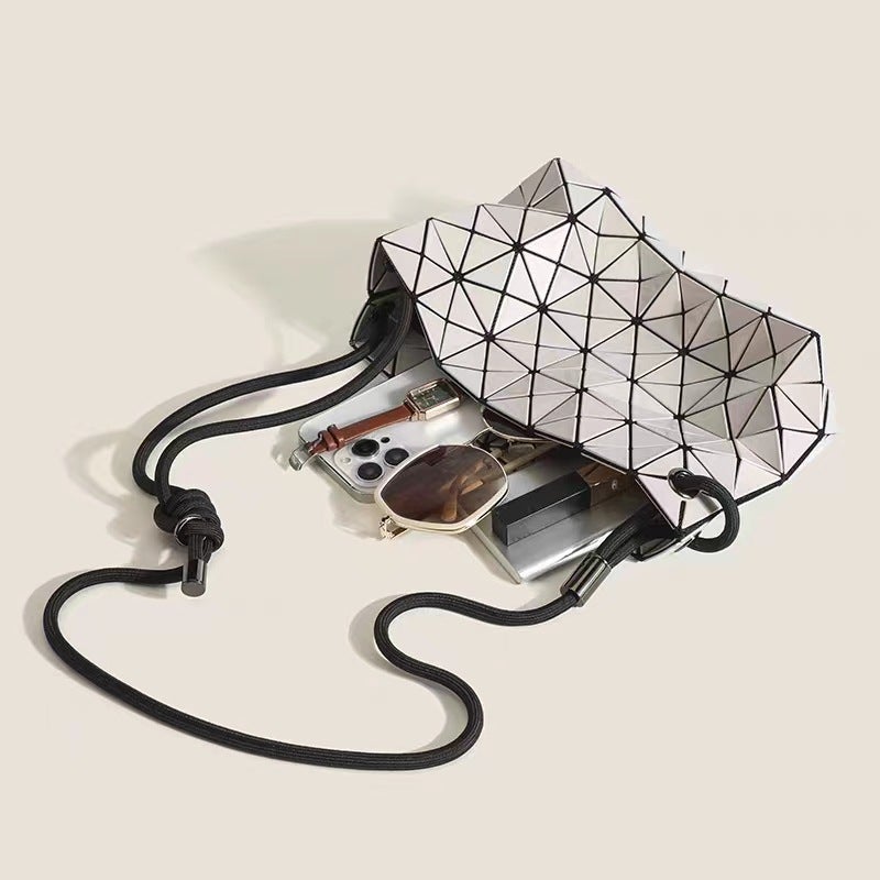 2025 Fashion Simple Single-Shoulder Women'S Bag Trendy Quilted Tofu Geometric Folding Crossbody Underarm Bag - Image 5
