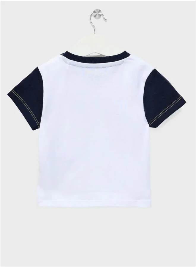 جس Kids Printed T-Shirt & Knit Denim Shorts Set
