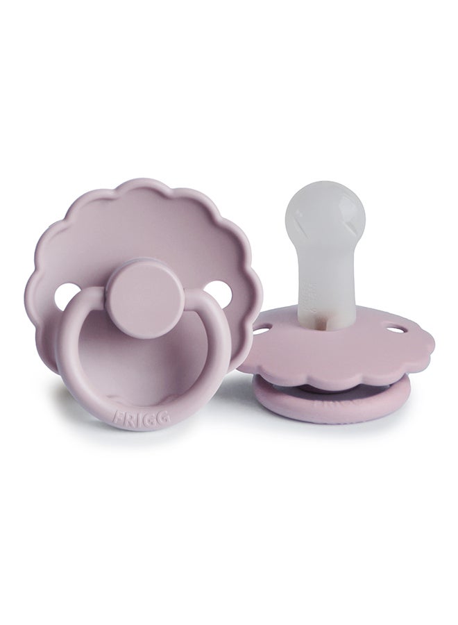 FRIGG لهاية FRIGG Daisy من اللاتكس للأطفال 6-18 شهر 1-Pack ليلك ناعم - الحجم 2 - Image 2