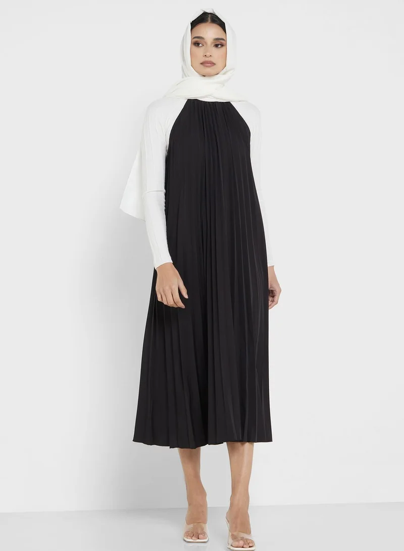 Khizana Pleated A-Line Dress