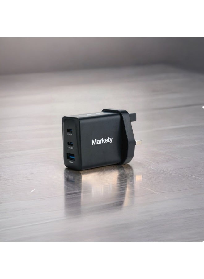 شاحن سريع من ماركتي بقوة 65 واط - شاحن جداري بثلاثة منافذ: منفذان USB-C ومنفذ USB-A، يدعم الشحن السريع لأجهزة آيفون وسامسونج وماك بوك وغيرها. - Image 2