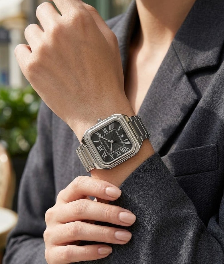 Men's luxury watch in silver with a black dial - Image 1