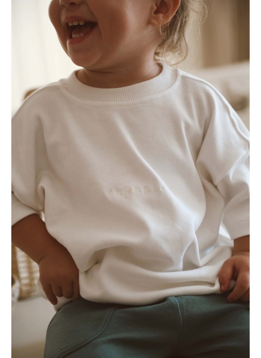 Crew Neck Embroidered Oversize Basic T-Shirt Baby - Kids - pzsku/Z34E178996926B74453ADZ/45/_/1725722402/0ea836b0-49fa-4c00-9949-7a54998e0843