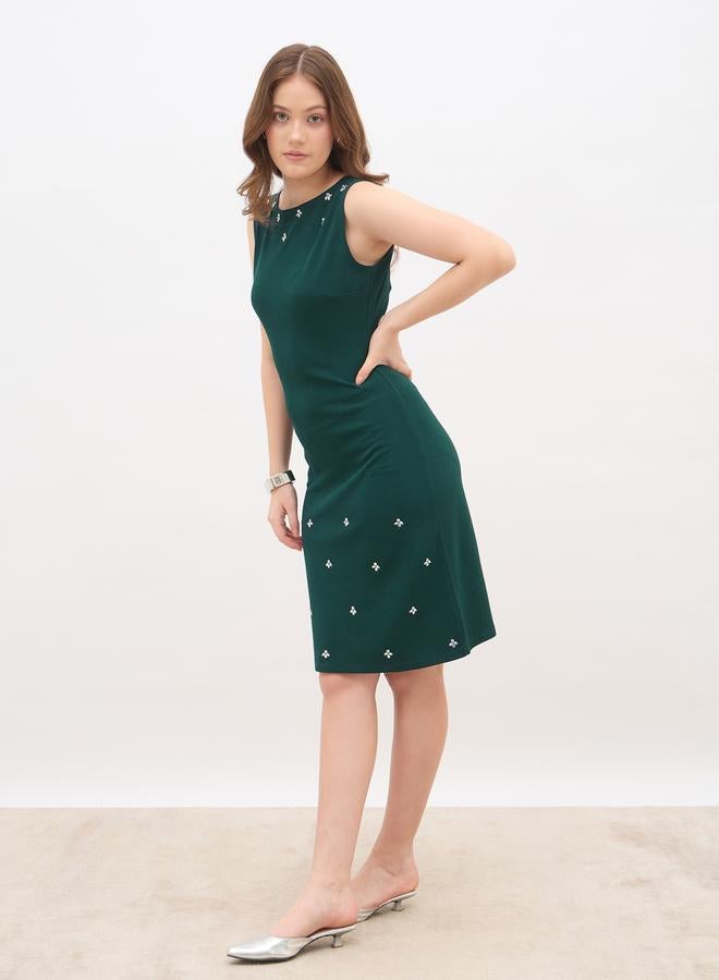 ستايلي فستان ستيلي ضيق بدون أكمام بطول الركبة مزين - Image 3