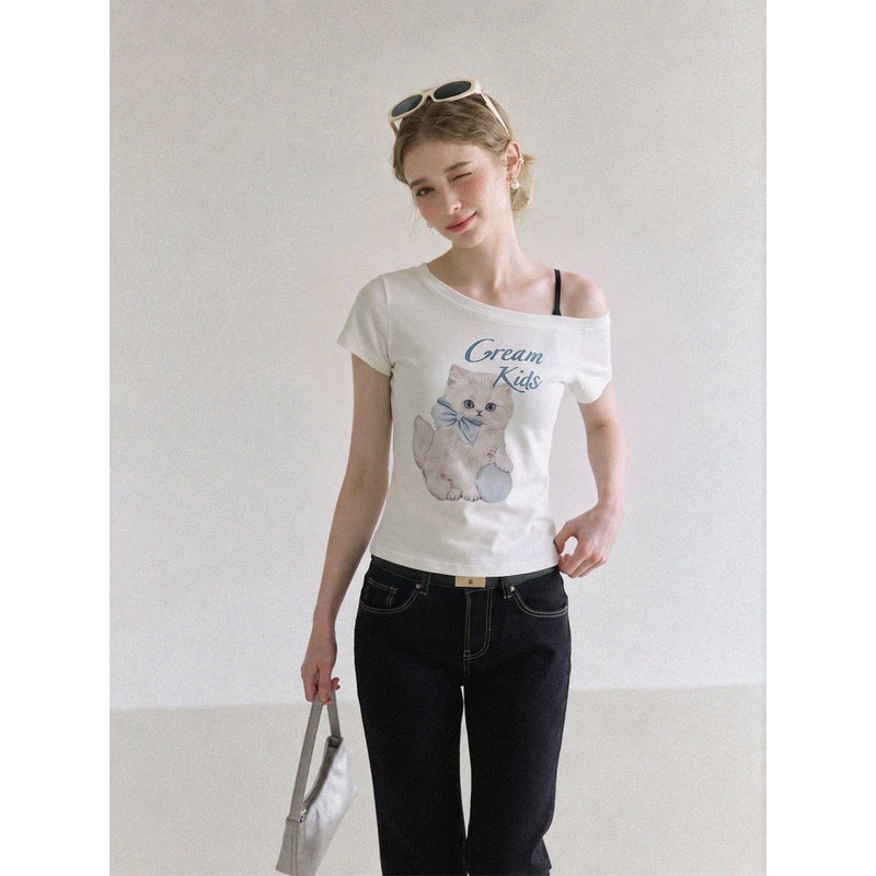 تيشيرت نسائي بكتف مكشوف وطباعة قطة - Image 2