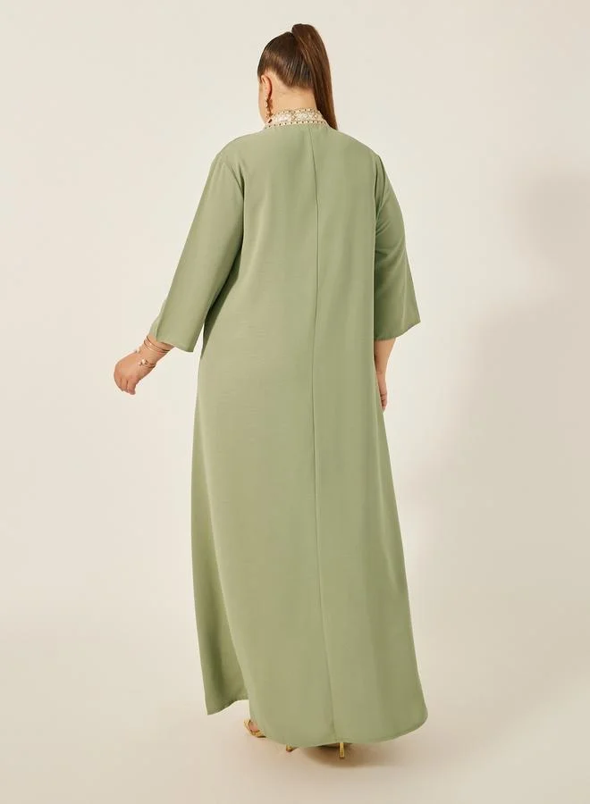 Styli Plus Size Embellished V-Neck Jalabiya