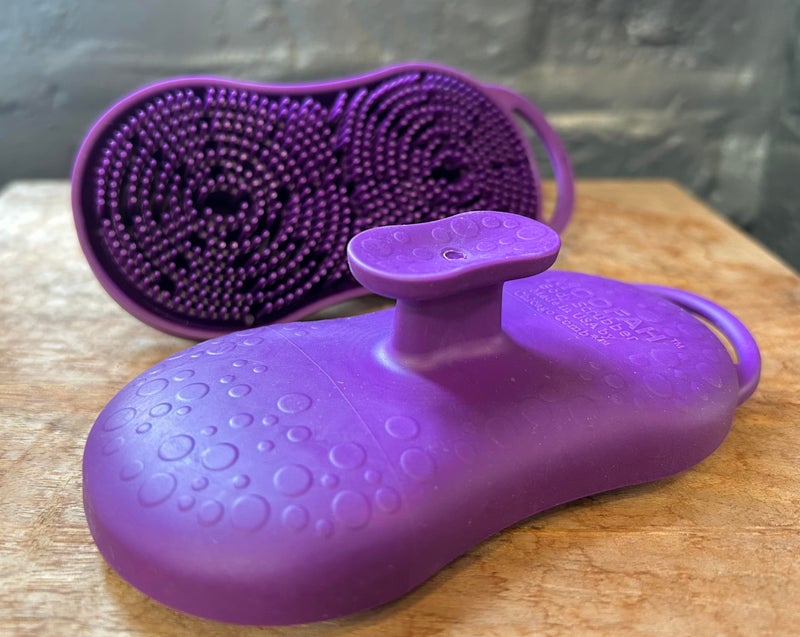 Chicago Comb MOOFAH™ Body Scrubber- Made in USA, Loofah Alternative, Exfoliating, Refreshing, Quick-Drying, Travel-Friendly, Easy-to-Clean (Ultra Violet) - Image 2
