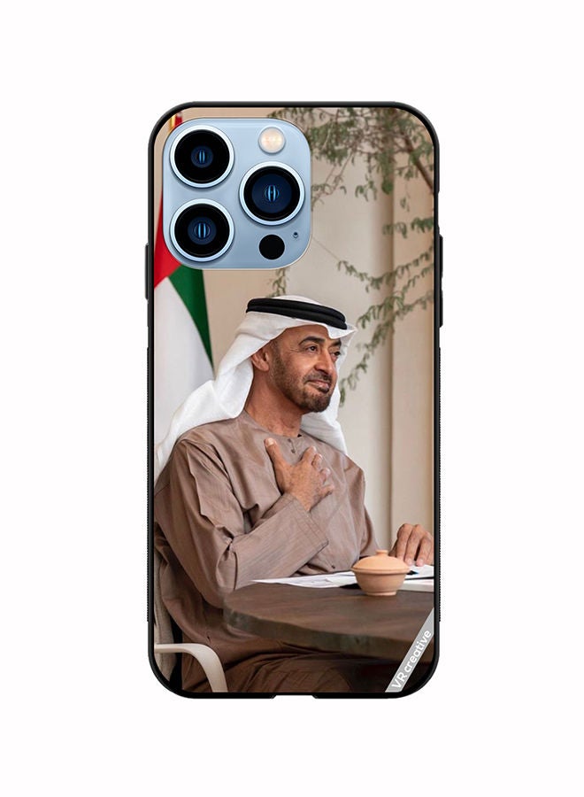 VR CREATIVE غطاء واقي لجهاز آيفون 13 برو بتصميم الشيخ محمد بن زايد آل نهيان متعدد الألوان - Image 1